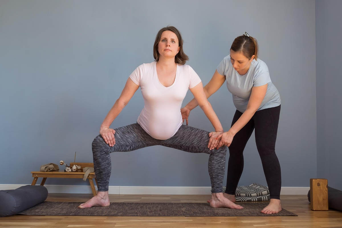 Step-by-Step Guide to the Best Pregnancy Stretches